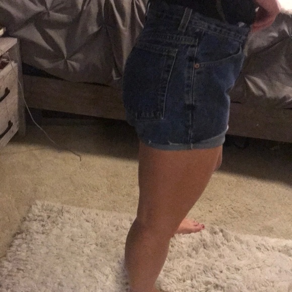 Original vintage Levi shorts! - Picture 5 of 5